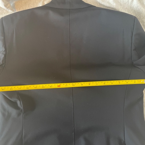 Tom Ford 2 piece dark navy suit - Picture 15 of 16